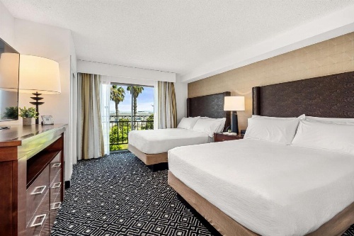 Embassy Suites By Hilton Hotel Los Angeles-International Airport South image 6